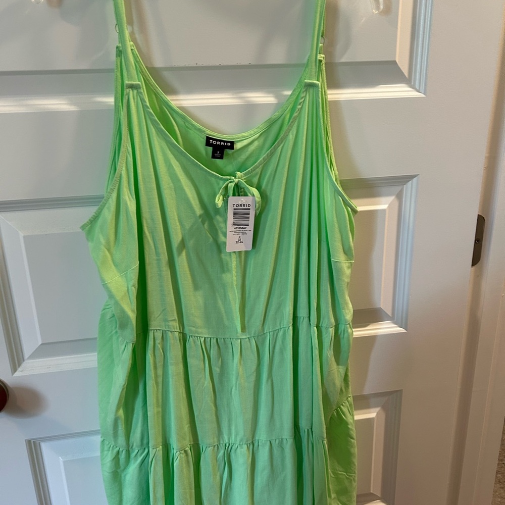 Torrid Vibrant Green Rayon Slub Tiered Tie Front Cami